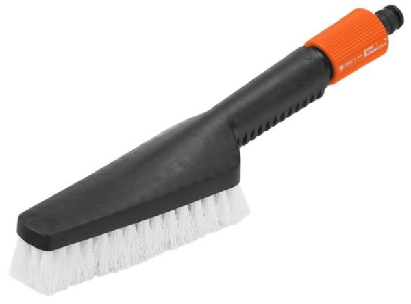 Hand-Held Scrubbing Brush - GARDENA